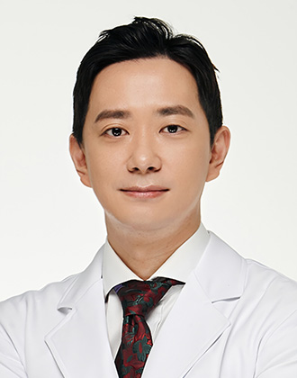 김태엽 사진